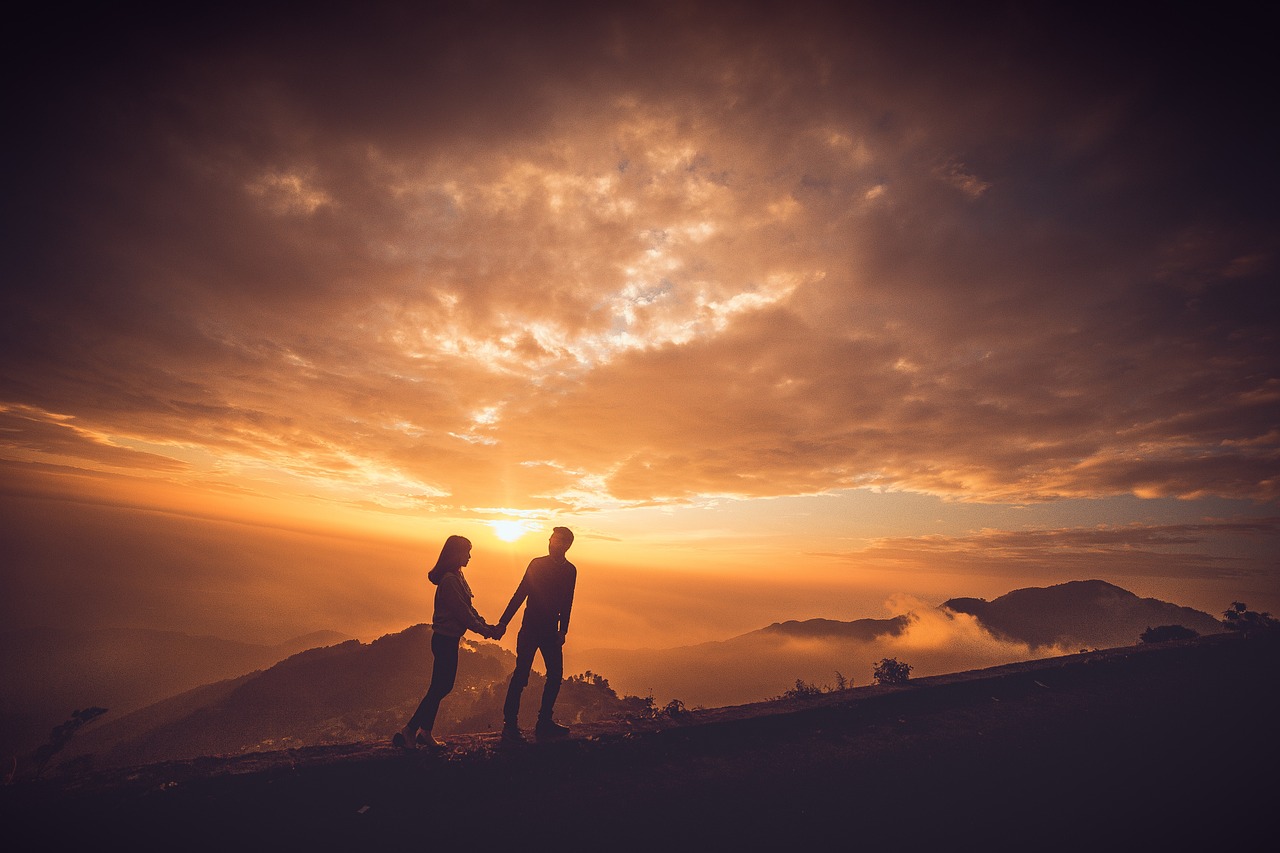 sunset couple sky clouds mountain 7126126